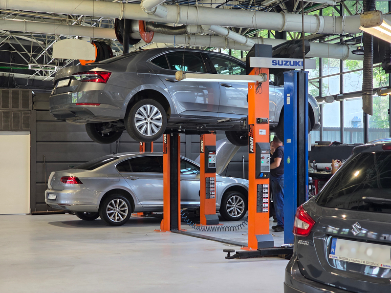 Zdjęcie na okładce dla Towarowa 33 Autoserwis